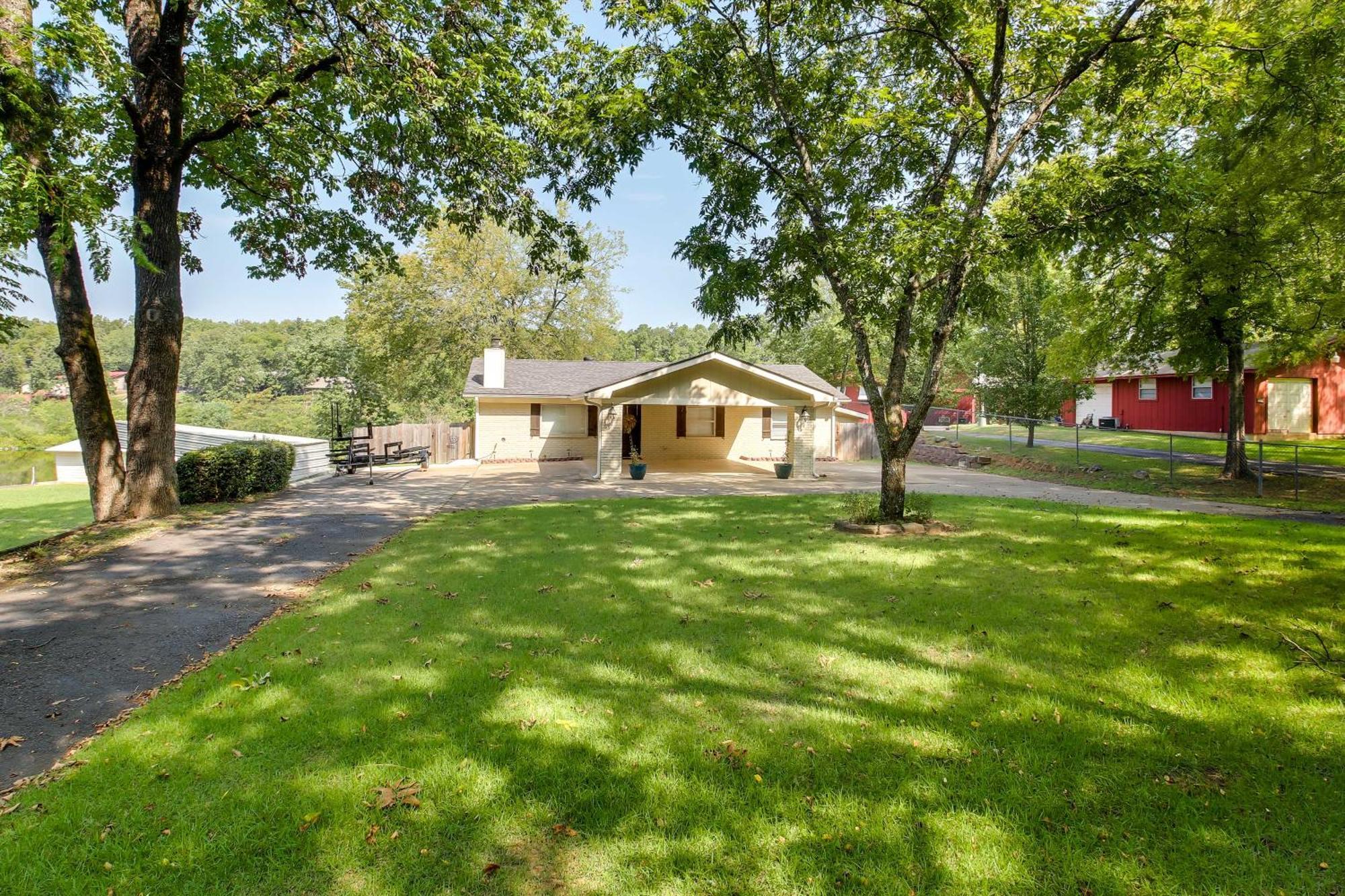 Lakefront Haven Near Oaklawn And Casino Resort! هوت سبرنغز المظهر الخارجي الصورة